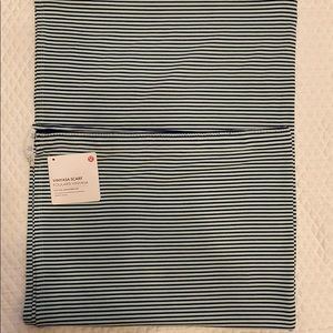 NWT Lululemon Vinyasa Scarf in light/ navy blue